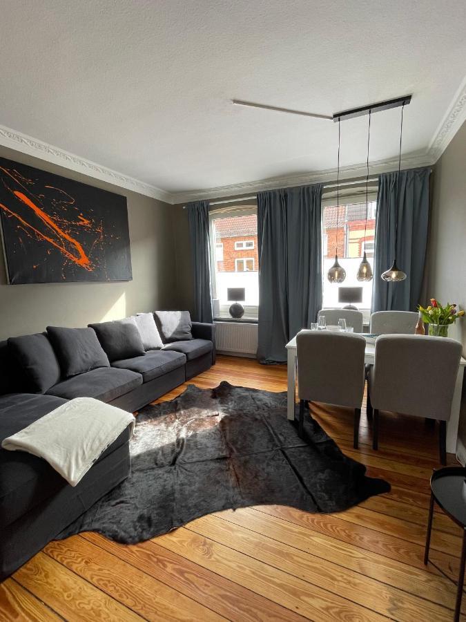 Altbaucharme Deluxe Mit Balkon In Zentraler Lage Lejlighed Kiel Eksteriør billede