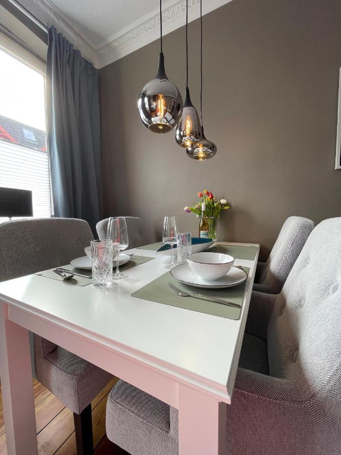 Altbaucharme Deluxe Mit Balkon In Zentraler Lage Lejlighed Kiel Eksteriør billede